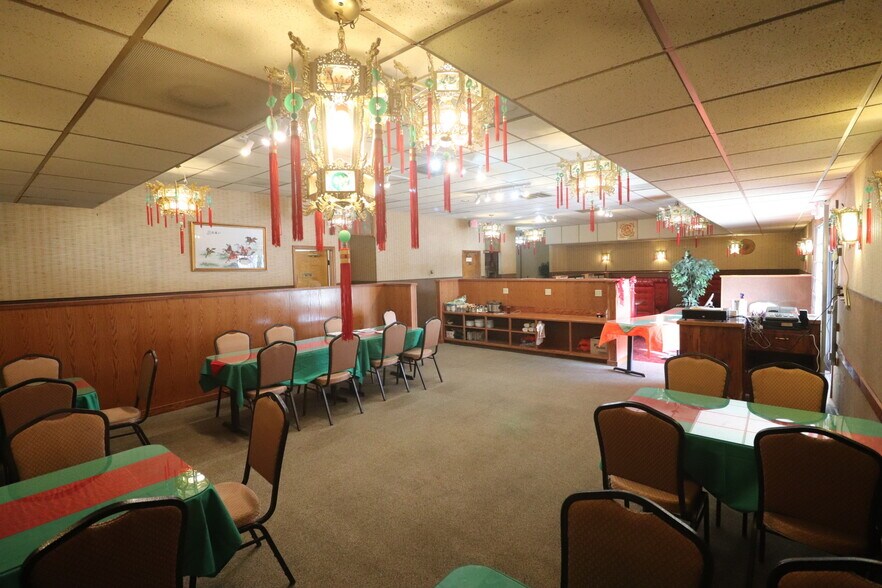 More Photos Of 2425 Oak St, Baker City Restaurant For Sale