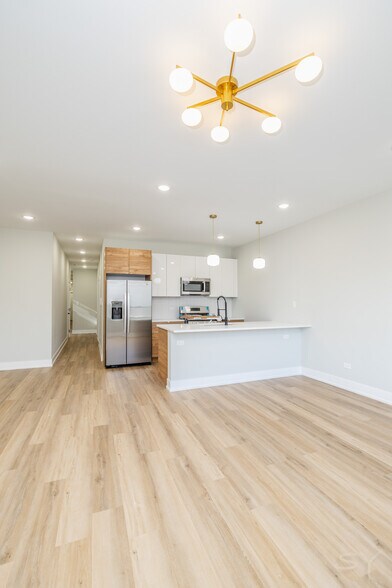 More Photos Of 6220 S King Dr, Chicago Multifamily For Sale