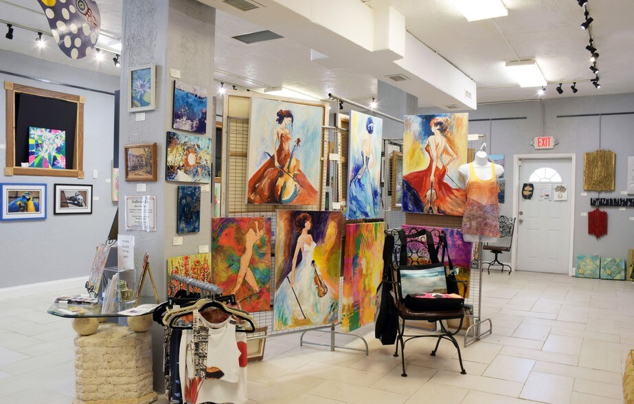 More Photos Of 2211 N Dixie Hwy, Lake Worth Freestanding For Lease