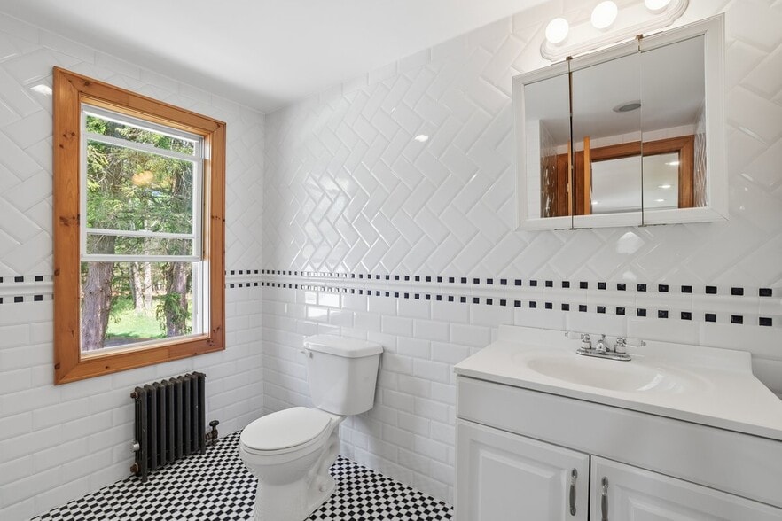 More Photos Of 1015 PA-390, Greentown Specialty For Sale