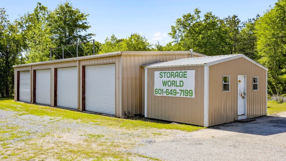 More Photos Of 117 Eastview Dr, Laurel Self Storage For Sale