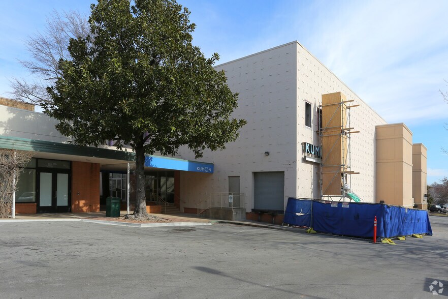More Photos Of 1700-1976 Utica Sq, Tulsa Unknown For Lease