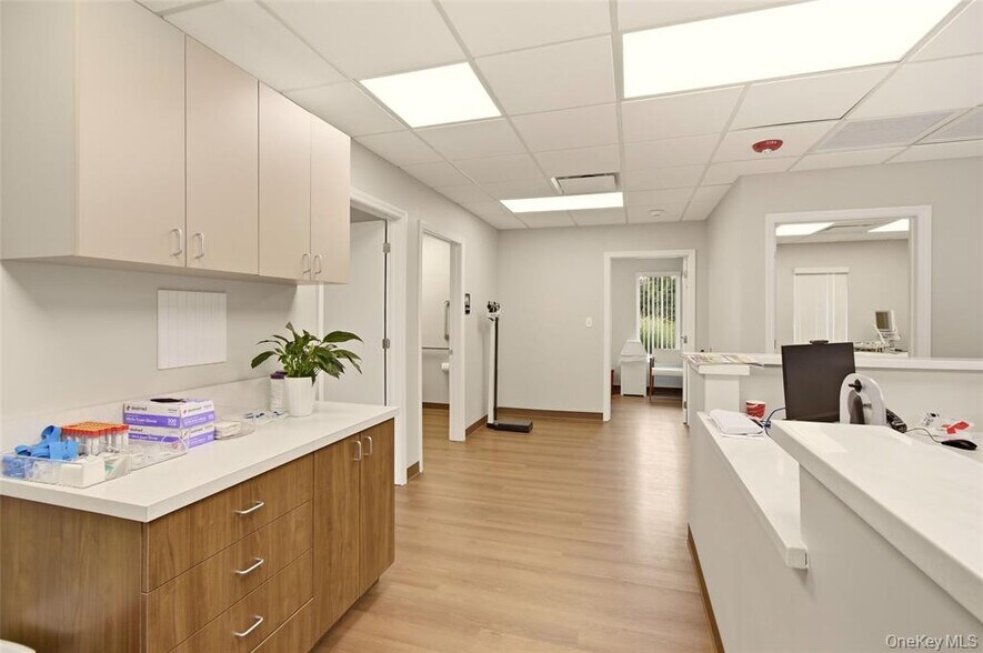 More Photos Of 5225 Nesconset Hwy, Port Jefferson Station Medical For Lease