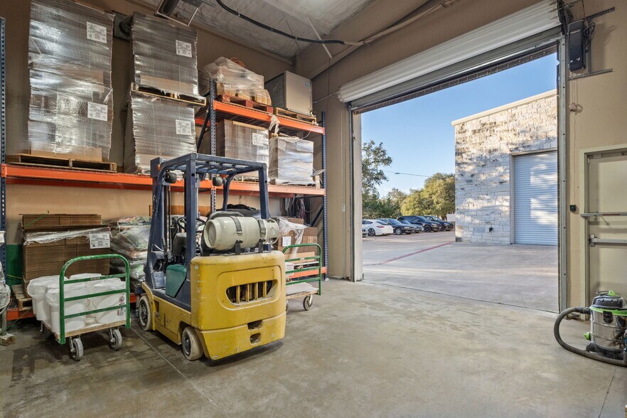 More Photos Of 2000 Windy Ter, Cedar Park Warehouse For Sale
