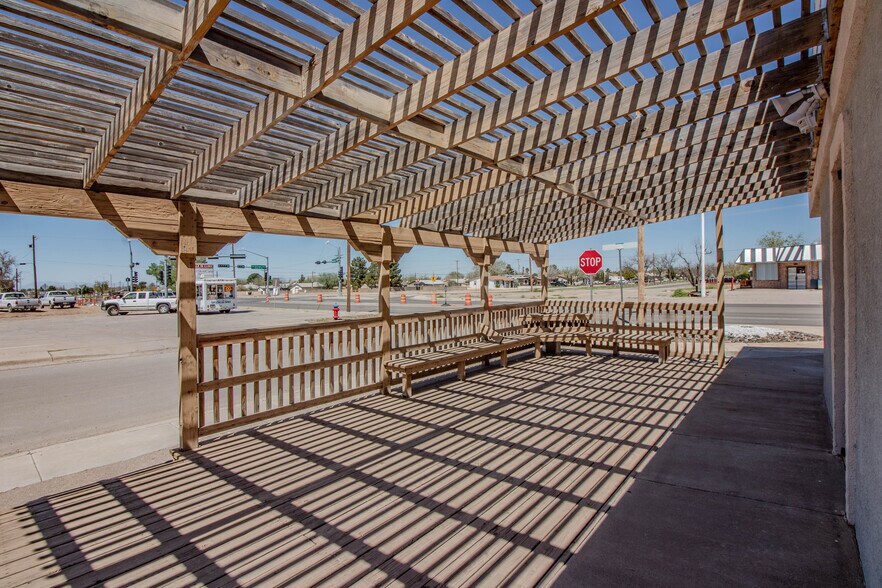 More Photos Of 2010 Pecan Dr, Alamogordo General Retail For Sale