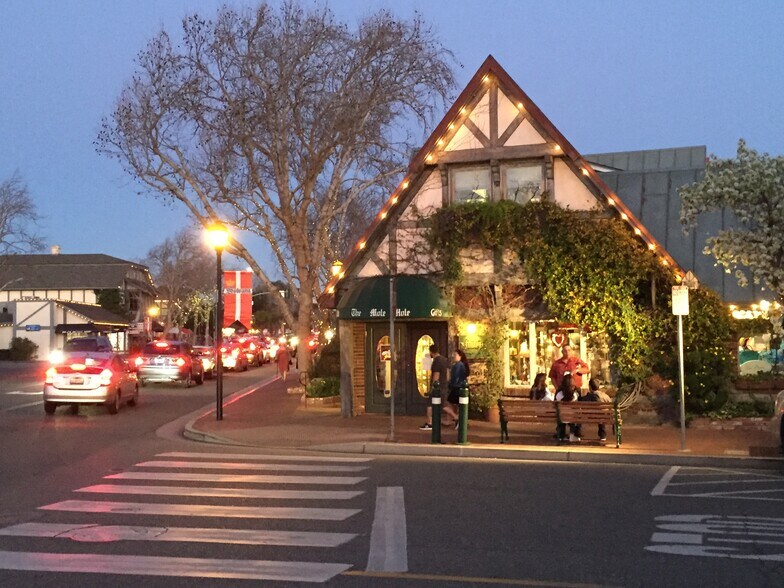 More Photos Of 1672 Mission Dr, Solvang Storefront For Sale