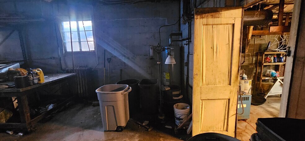 More Photos Of 9 E 44th St, Wilmington Office Residential For Sale