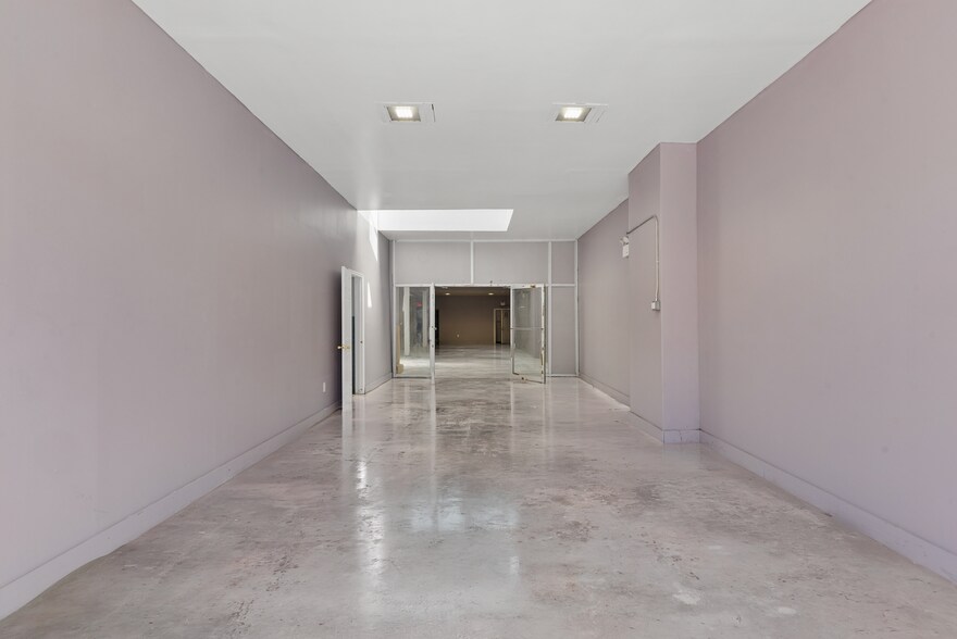 More Photos Of 8711 118th St, Richmond Hill Office For Lease