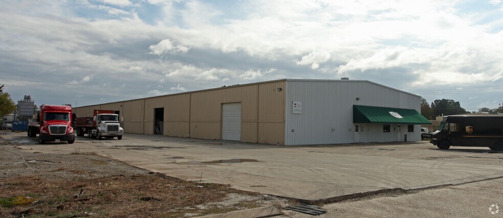 More Photos Of 11765 Darryl Dr, Baton Rouge Warehouse For Lease