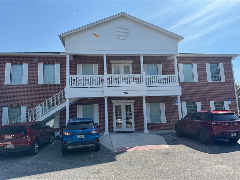 Primary Photo Of 202 N Park Ave, Apopka Medical For Lease