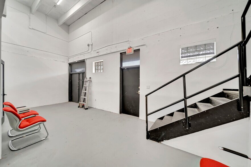 More Photos Of 67 NW 166th St, North Miami Beach Warehouse For Sale