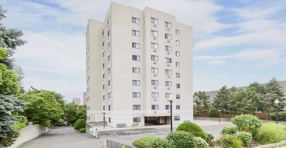 More Photos Of 51 Schuyler Ave, Stamford Apartments For Sale