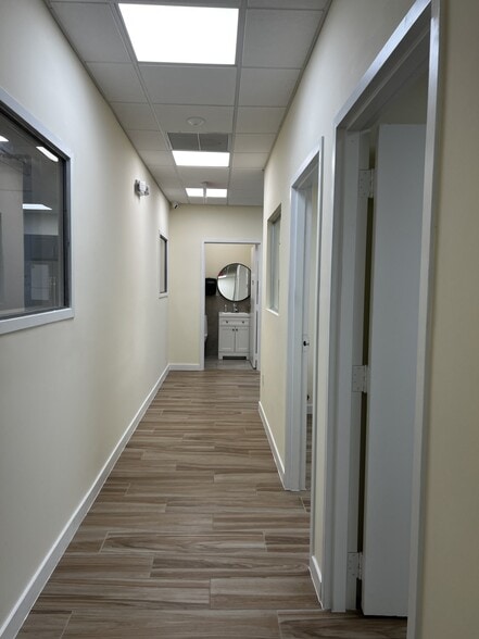 More Photos Of 35 SW 12th Ave, Dania Beach Distribution For Sale