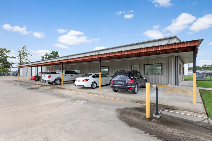 More Photos Of 11321 Neeshaw Dr, Houston Office For Sale