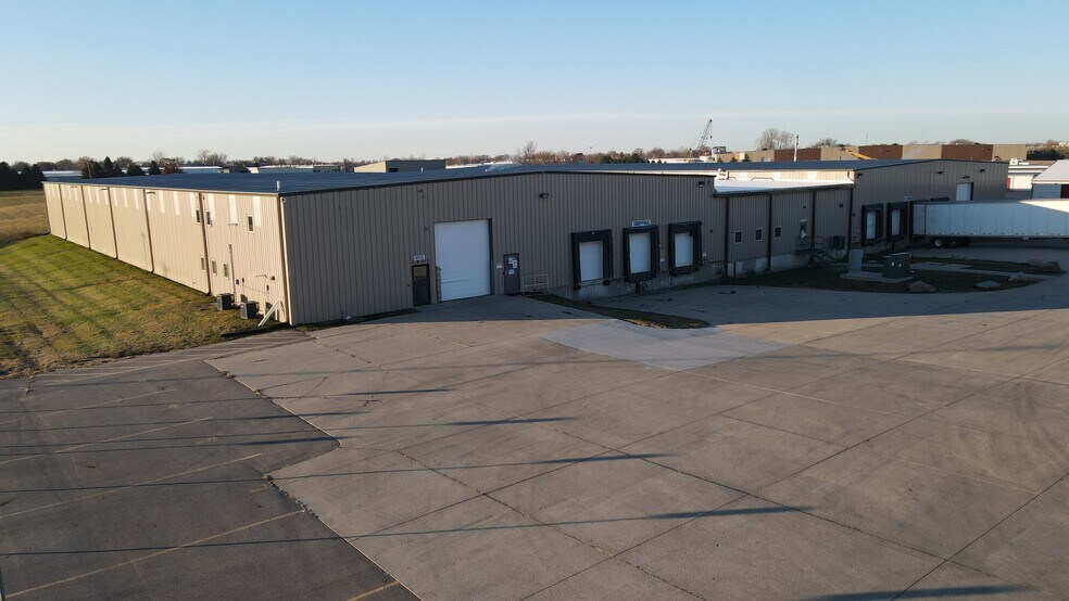 More Photos Of 1801 N 19th Ave E, Newton Warehouse For Sale