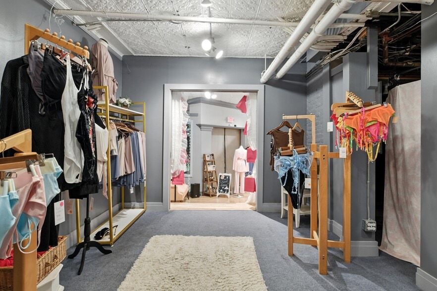 More Photos Of 150 Main St, Northampton Storefront For Lease