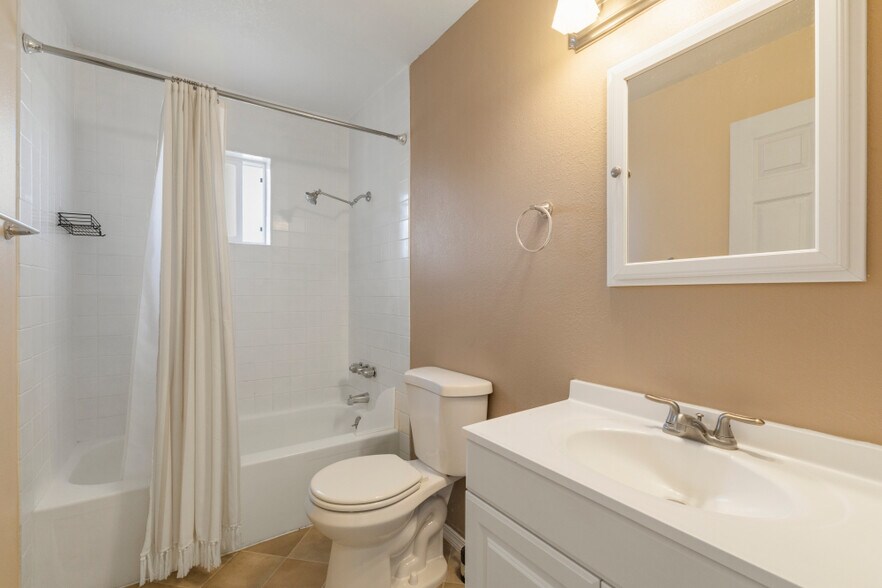 More Photos Of 1754 Kimberly Dr, Klamath Falls Multifamily For Sale