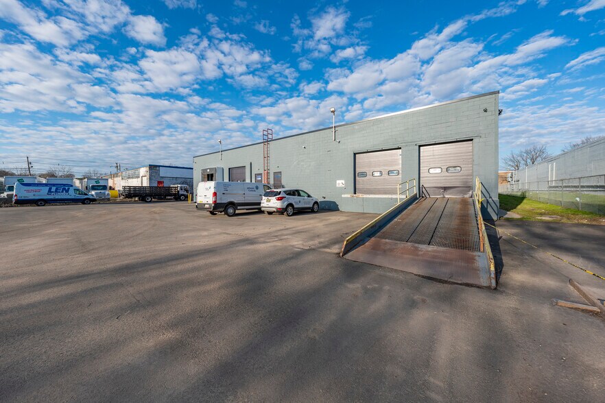 More Photos Of 380 North St, Teterboro Warehouse For Sale