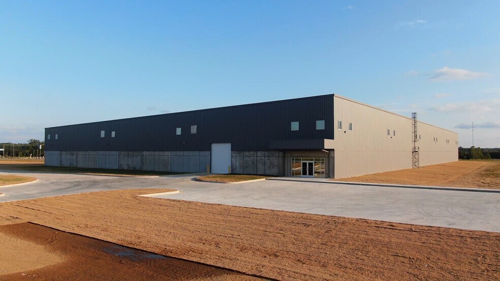 More Photos Of 17 Tab Way, Baldwyn Warehouse For Lease