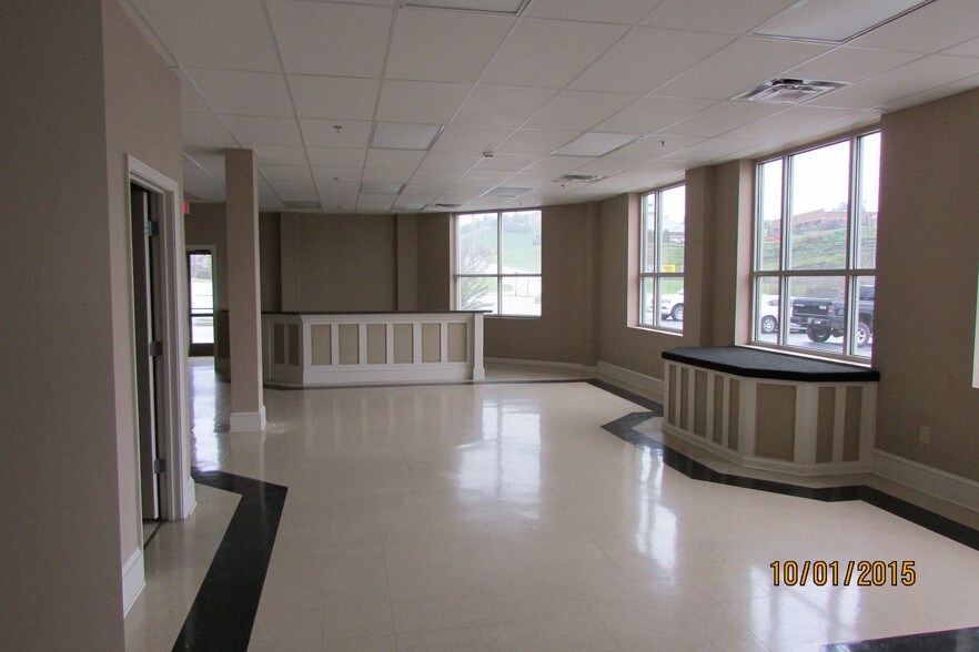 More Photos Of 323 Falls Dr NW, Abingdon Office For Sale