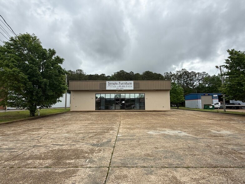 Primary Photo Of 5484 Cliff Gookin Blvd, Tupelo Flex For Lease