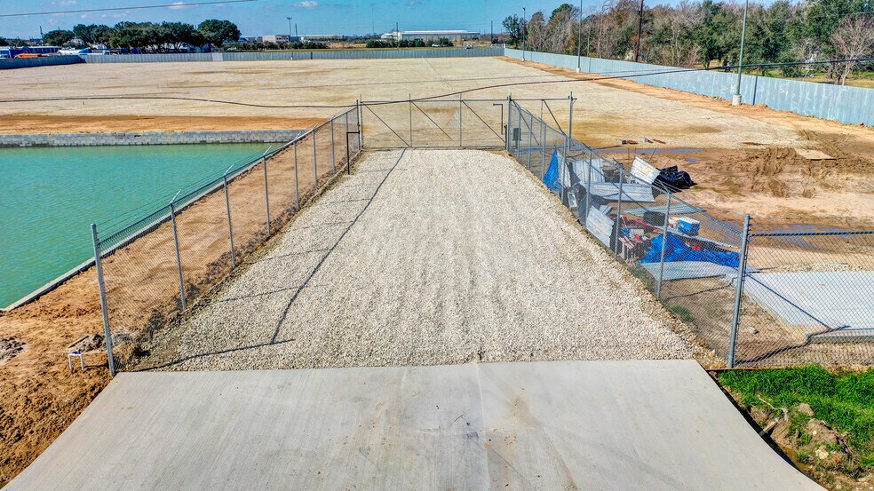 More Photos Of 4201 Roland Rd, Katy Land For Lease