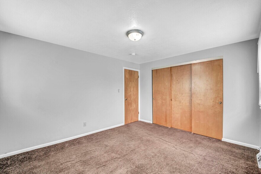 More Photos Of 818-850 S Green Rd, South Euclid Apartments For Sale