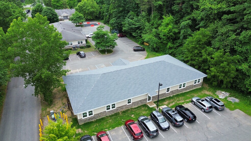 More Photos Of 513 Moe Rd, Clifton Park Serviced Offices For Lease