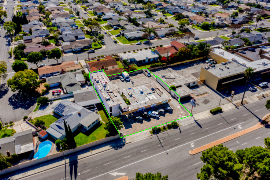 More Photos Of 2000-2010 W Lincoln Ave, Anaheim Freestanding For Sale