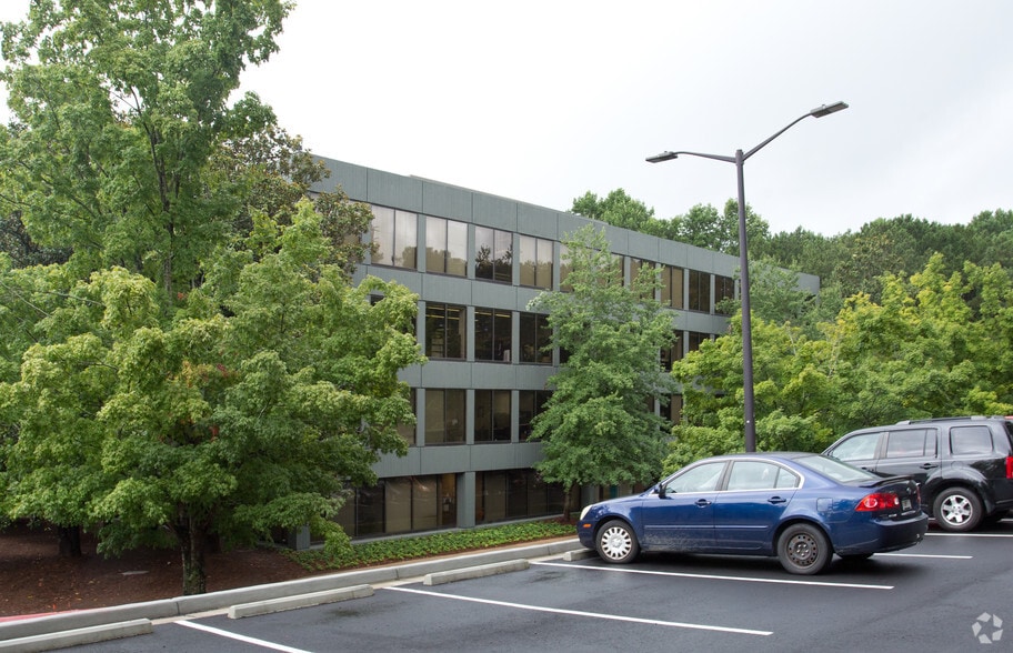 More Photos Of 2100 Powers Ferry Rd SE, Atlanta Unknown For Lease