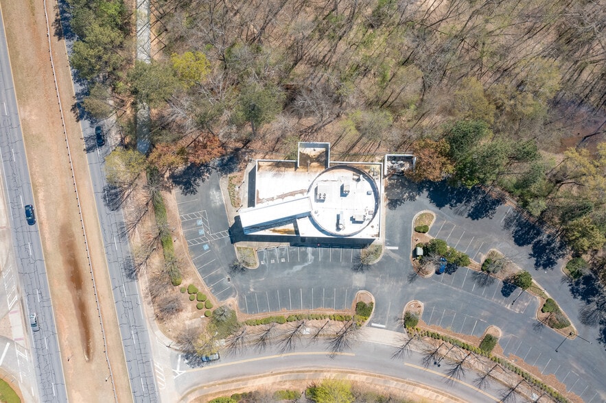 More Photos Of 2375 Mansell Rd, Alpharetta Restaurant For Lease