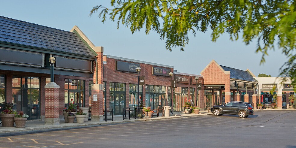 More Photos Of 8633-8799 N Port Washington Rd, Fox Point Unknown For Lease