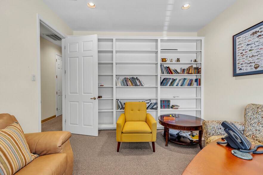 More Photos Of 109 Falls Ct, Boerne Medical For Lease