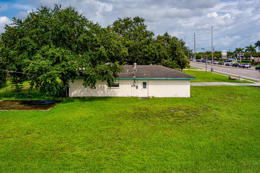 More Photos Of 4223 53rd Ave E, Bradenton Land For Lease