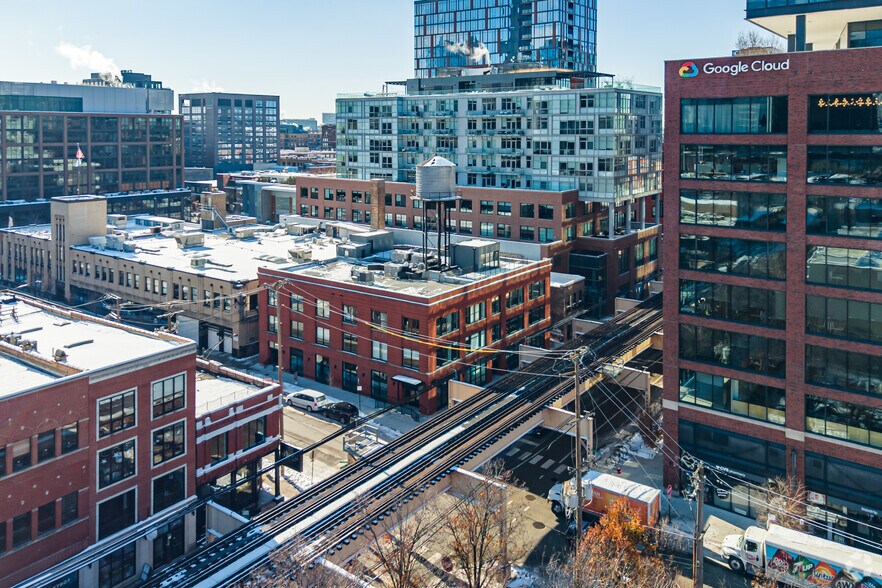 More Photos Of 1035 W Lake St, Chicago Office For Lease