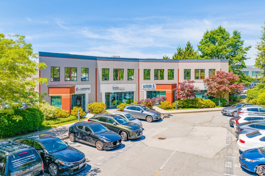 More Photos Of 3855 Henning Dr, Burnaby Flex For Lease