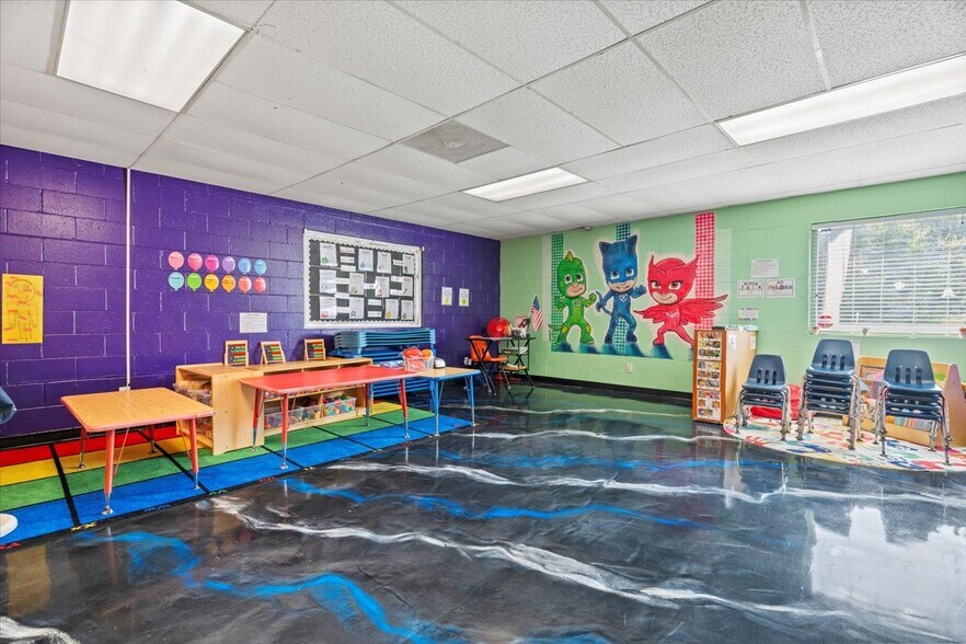 More Photos Of 1718 S Beltline Blvd, Columbia Daycare Center For Sale