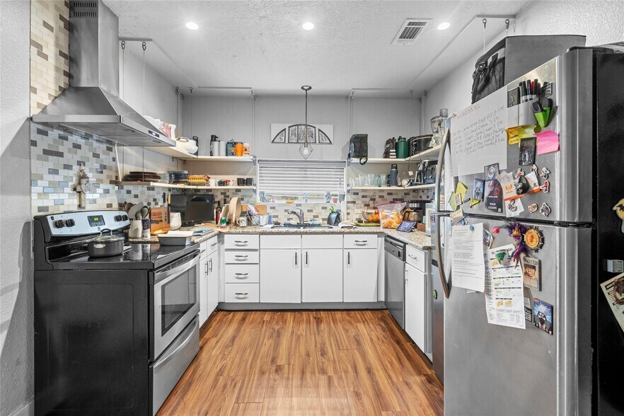 More Photos Of 4630 Woodside St, Houston Apartments For Sale
