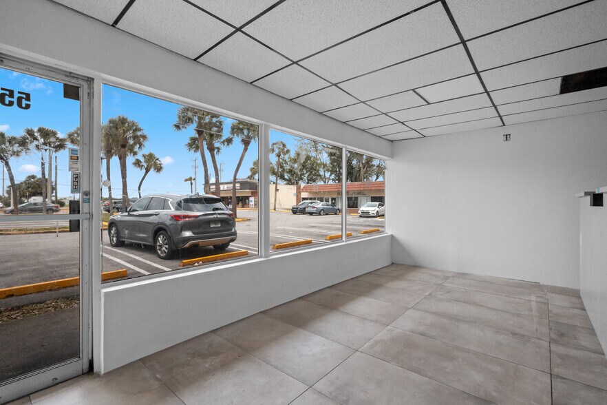 More Photos Of 5552 NW 31st Ave, Fort Lauderdale General Retail For Lease