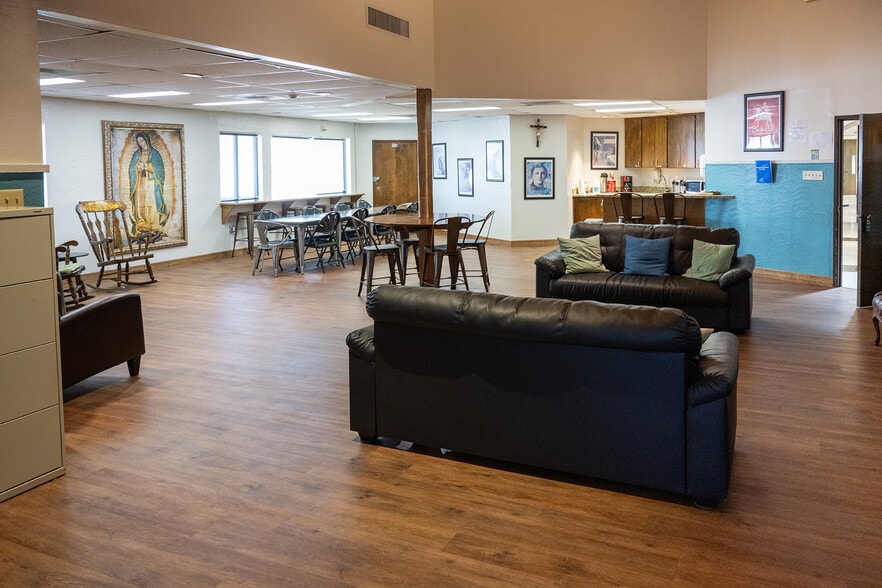 More Photos Of 11011 Hall Rd, Houston Religious Facility For Sale