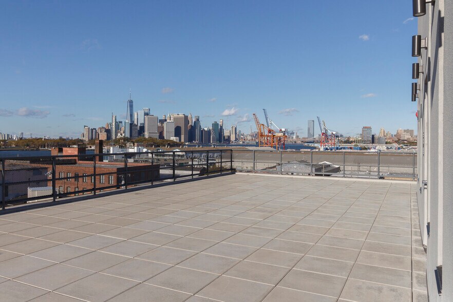 More Photos Of 160 Dikeman St, Brooklyn Office For Sale