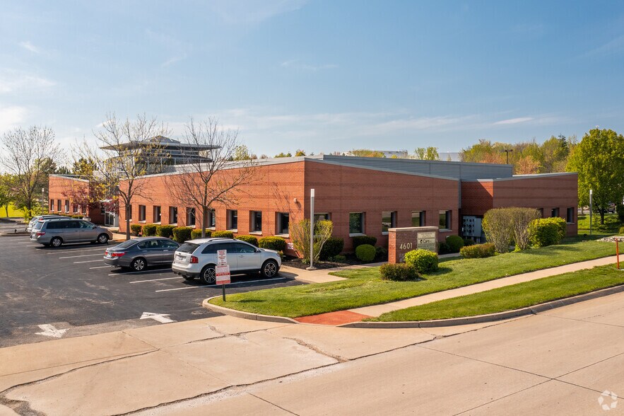 More Photos Of 4601 Executive Center Pky, Saint Peters Medical For Sale