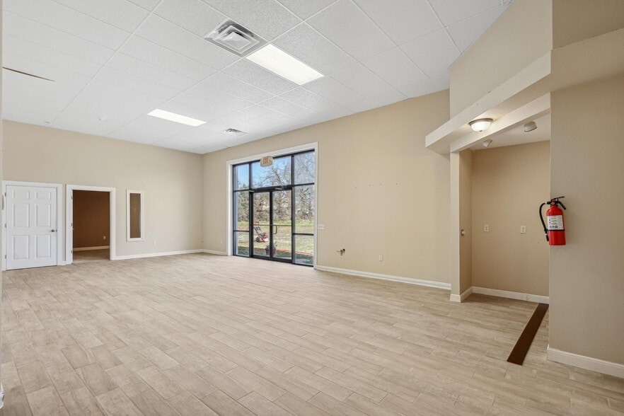 More Photos Of 13651 S 690 Rd, Wyandotte Specialty For Sale