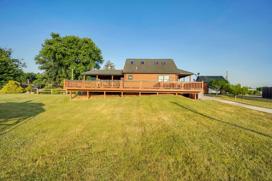 More Photos Of 3521 Sullivan Trl, Easton General Retail For Sale