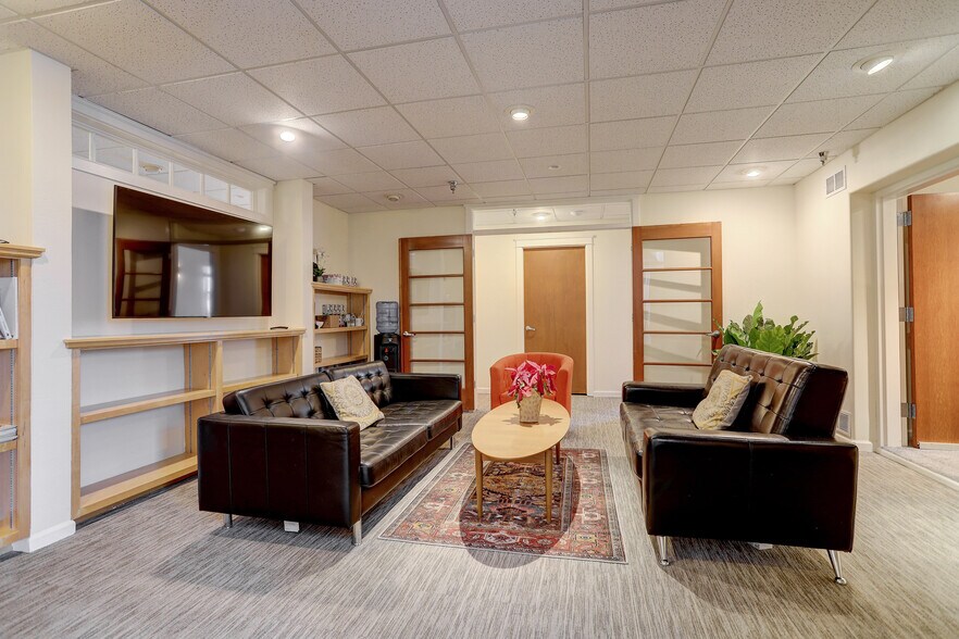 More Photos Of 7102 La Vista Pl, Niwot Medical For Sale