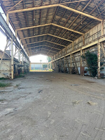 More Photos Of 7815 Somerset Blvd, Paramount Land For Lease