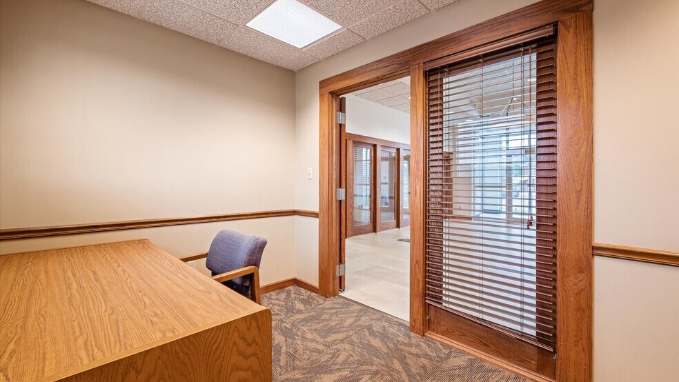 More Photos Of 2810 Maysville Pike, Zanesville Bank For Sale