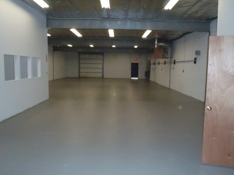 More Photos Of 1275 Bloomfield Ave, Fairfield Light Manufacturing For Lease
