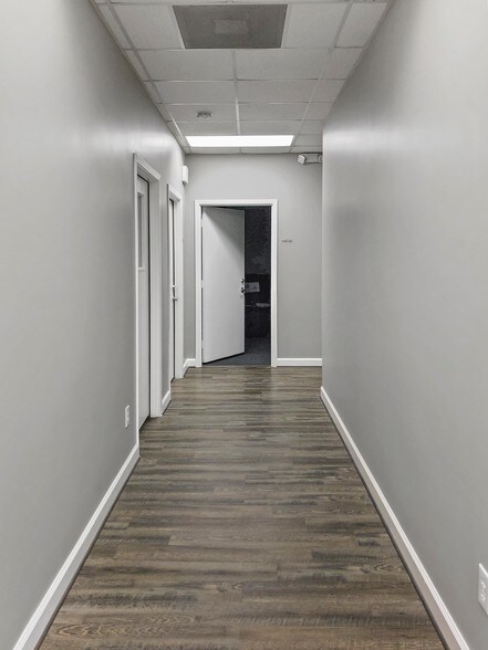More Photos Of 102 E Walker St, League City Office For Sale