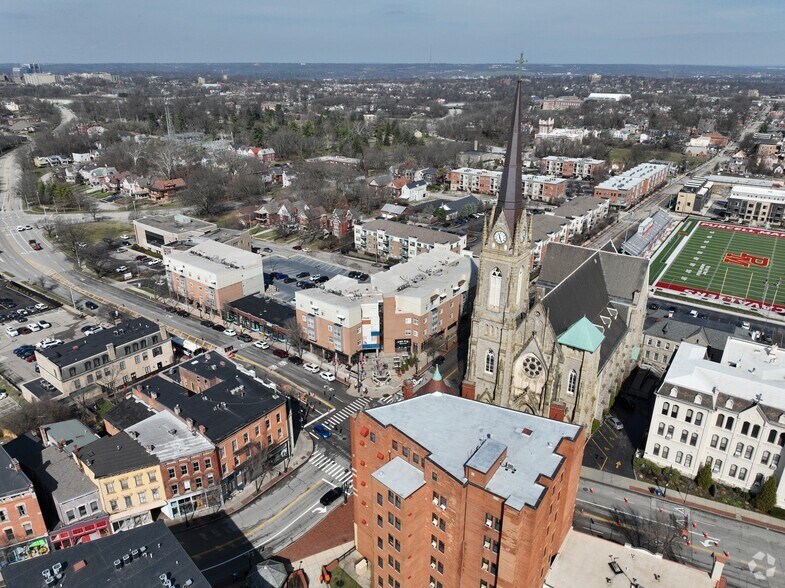 More Photos Of 2835-2847 Woodburn Ave, Cincinnati Apartments For Lease